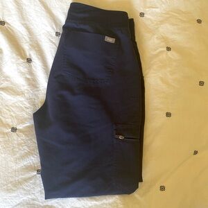 Small Fig Jogger scrub pants